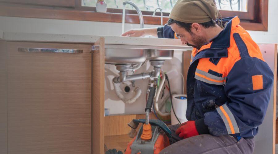 Expert burst pipe repair services in Mascoutah, IL